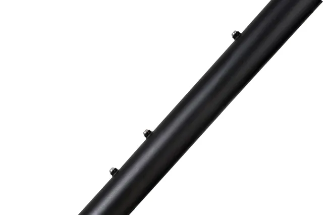 idworx-opinion-super-black-rahmenfinish-schwarz-eloxiert image 1