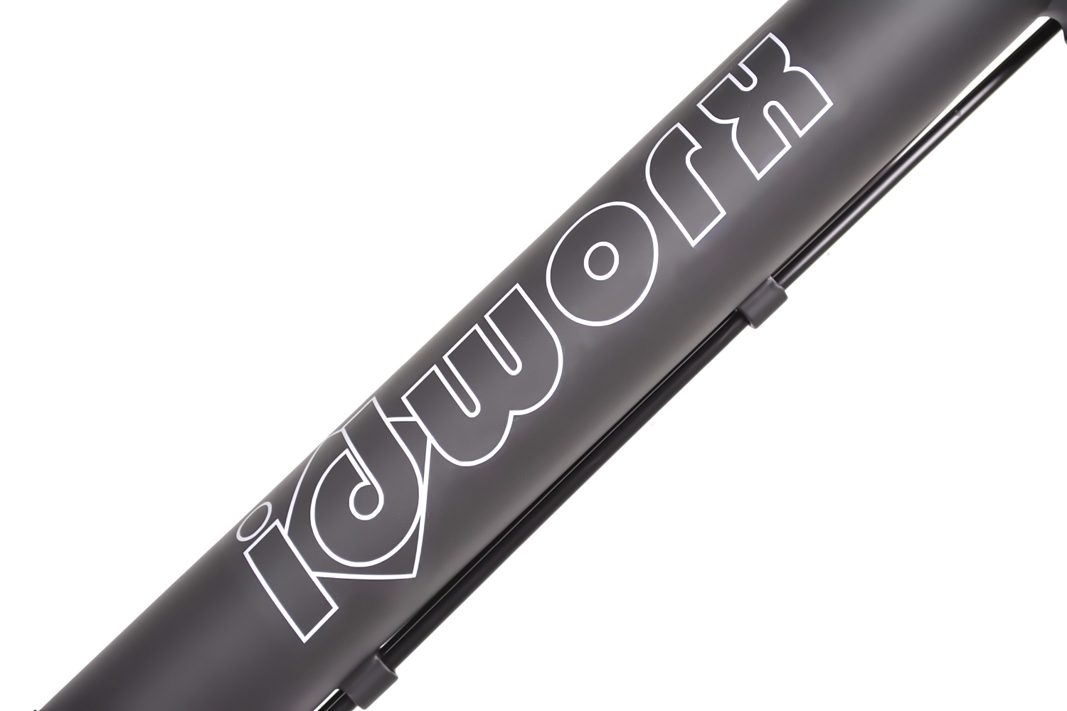 idworx-opinion-matt-black-reiserad-ausstattung image 1